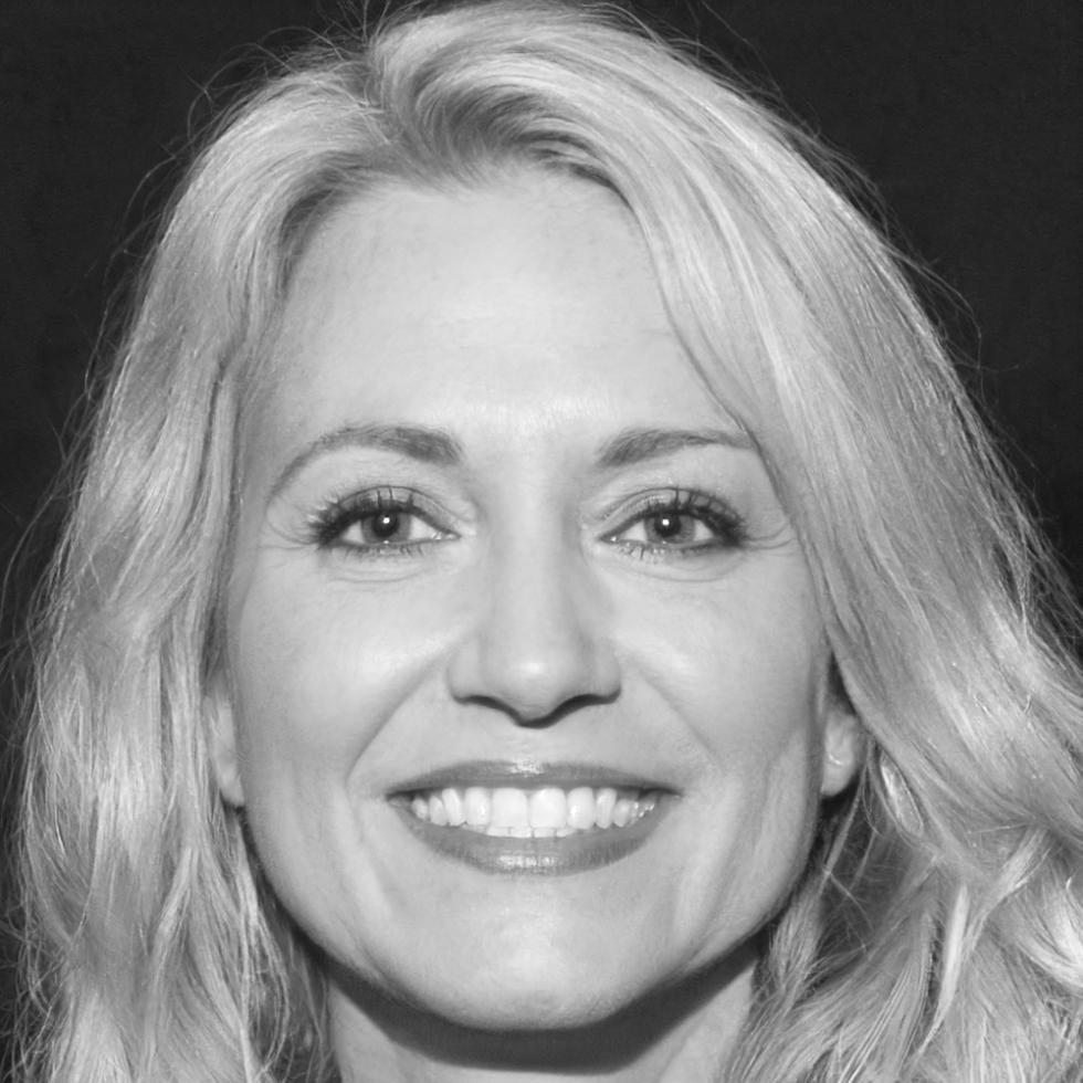 Raluca Popescu, consultant financiar și educator specializat în managementul cheltuielilor personale
